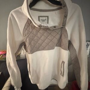 Abercrombie & Fitch Women's Quilted Fleece Sweater - Cream and Tan